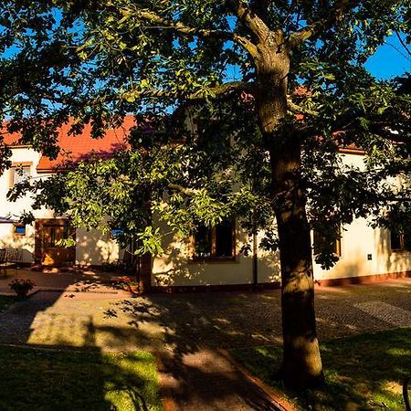 サンドミエシュ Gosciniec Kocmierzow Bed & Breakfast エクステリア 写真