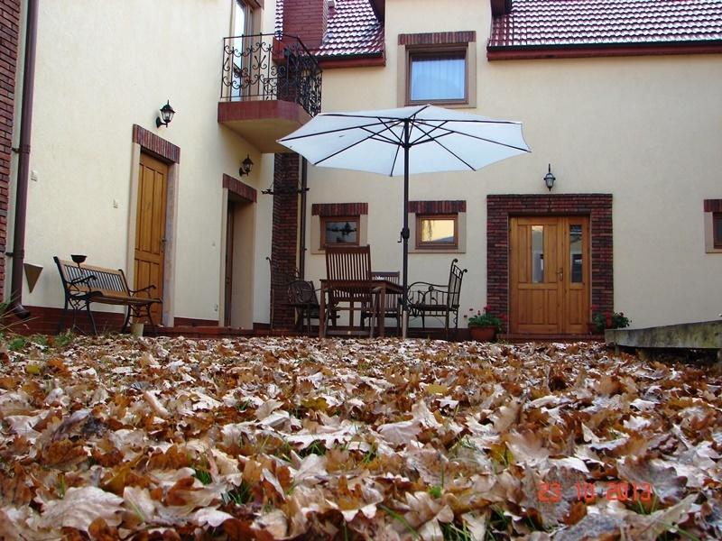 サンドミエシュ Gosciniec Kocmierzow Bed & Breakfast エクステリア 写真