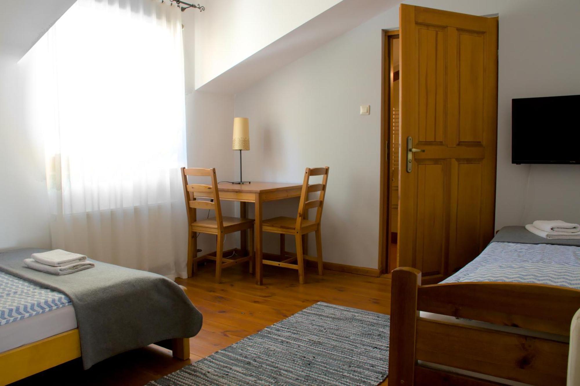 サンドミエシュ Gosciniec Kocmierzow Bed & Breakfast エクステリア 写真
