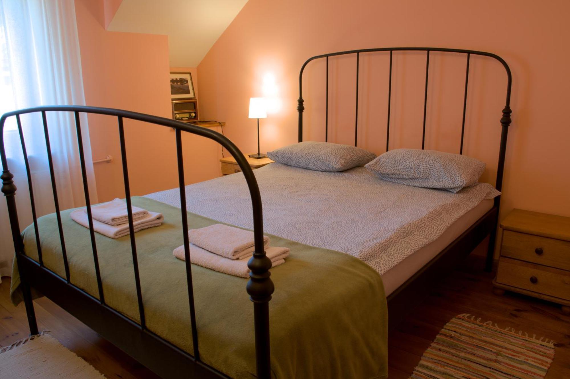 サンドミエシュ Gosciniec Kocmierzow Bed & Breakfast エクステリア 写真