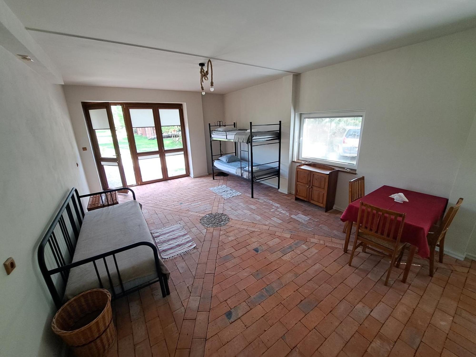 サンドミエシュ Gosciniec Kocmierzow Bed & Breakfast エクステリア 写真