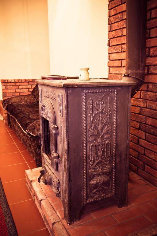 サンドミエシュ Gosciniec Kocmierzow Bed & Breakfast エクステリア 写真