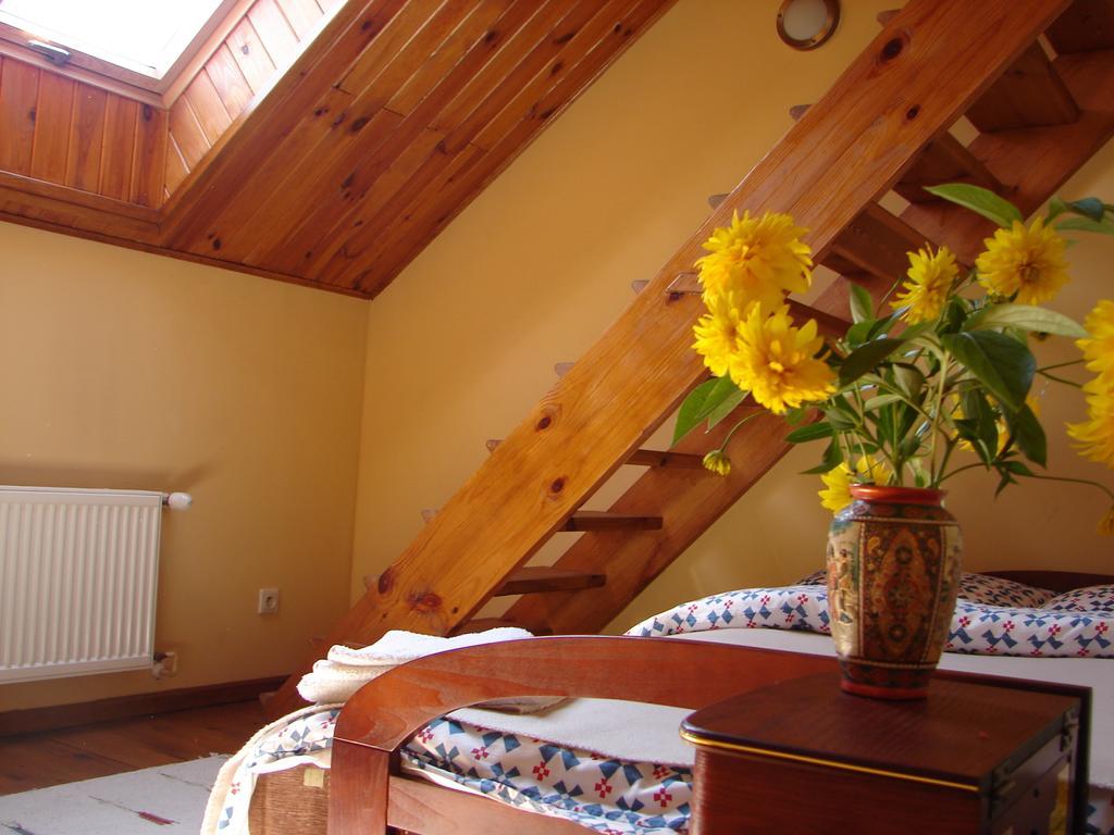サンドミエシュ Gosciniec Kocmierzow Bed & Breakfast 部屋 写真