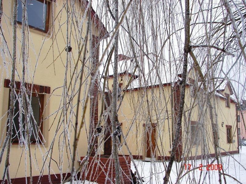 サンドミエシュ Gosciniec Kocmierzow Bed & Breakfast エクステリア 写真